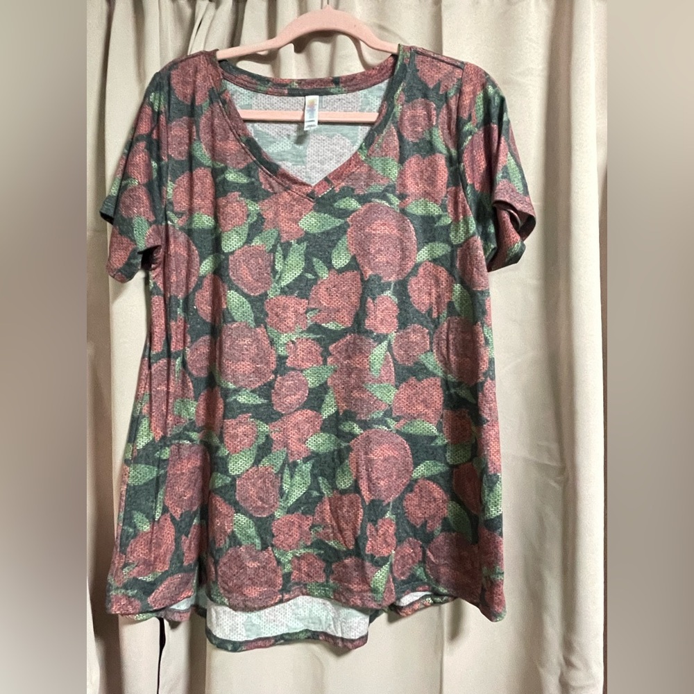 LulaRoe Christy Tee